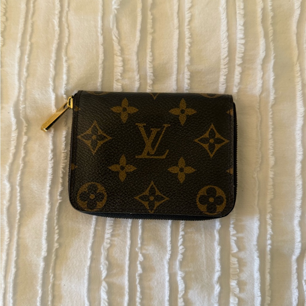 Louis Vuitton Zippy Coin Purse Wallet
